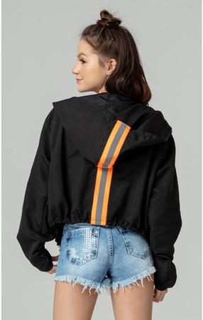 Corta vento codigo girl preto 2025