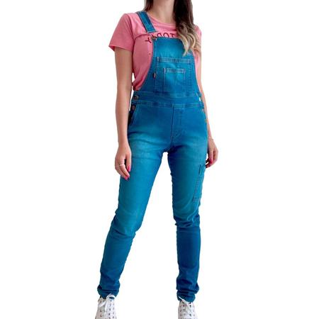 Jardineira ta store na moda