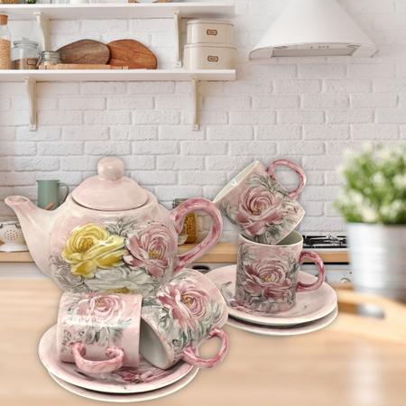 Lindo jogo de chá em porcelana com tema floral na tonalidade rosa