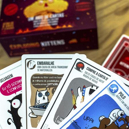 Jogo de Cartas Gato e Boca - Diversão em Família com Gatinhos Fofinhos -  Exploding Kittens LLC - Deck de Cartas - Magazine Luiza