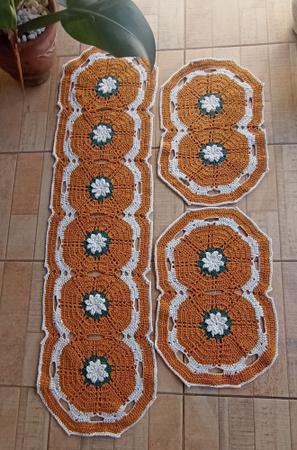 Jogo de tapetes para cozinha com 3 peças de crochê.