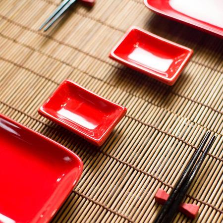 Jogo de Jantar Oriental Conjunto para Comida Japonesa 10 Peças para 2  Pessoas Nankin Vermelho - Haus Concept - Kit Comida Japonesa - Magazine  Luiza