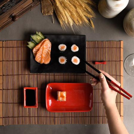 Jogo de Jantar Oriental Conjunto para Comida Japonesa 10 Peças para 2  Pessoas Nankin Vermelho - Haus Concept - Kit Comida Japonesa - Magazine  Luiza