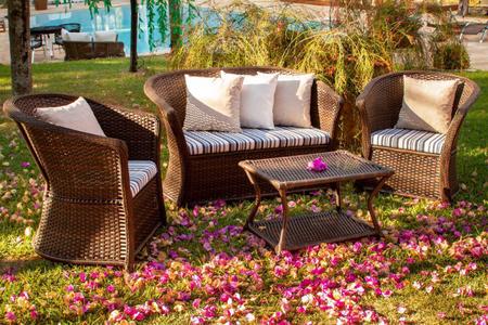 Imagem de Jogo de Poltronas, Namoradeira e Mesa Marrocos em Alumínio - Área, Piscina, Jardim