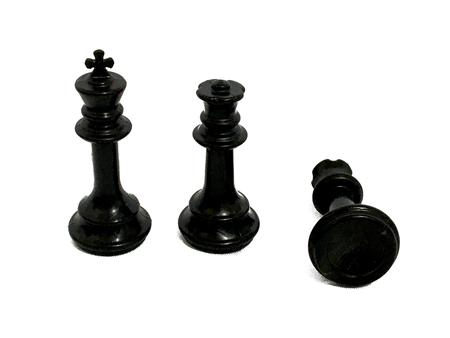 Jogo de xadrez completo - peças + tabuleiro + damas extras - M. XADREZ -  Jogo de Dominó, Dama e Xadrez - Magazine Luiza