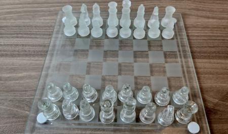 Jogo de Xadrez Tabuleiro Vidro Transparente 25x25 cm - Imporiente - Jogo de Dominó, Dama e Xadrez - Magazine Luiza