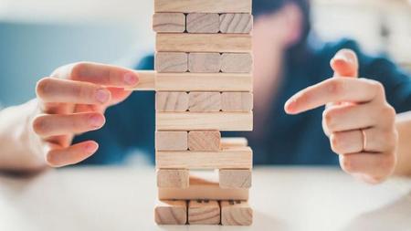 Jogo Caiu e Perdeu 54 Peças de Madeira Tipo Jenga Terremoto Torre Tomara  que Caia Brinquedo Infantil Menino Menina 4 Anos - Pais & Filhos na  Americanas Empresas