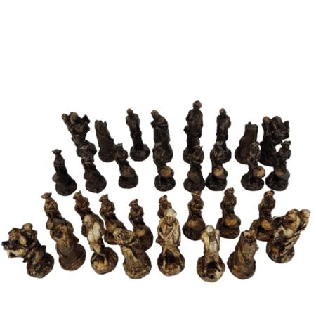 Kit Decor Chess C/2 Peças de Xadrez Rei e Rainha Prateada em Promoção na  Americanas