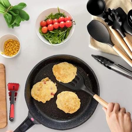 Imagem de Jogo Utensílios de Cozinha em Silicone e Madeira 12 peças - Preto