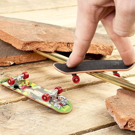 Kit Skate de Dedo Com Rampa Brinquedo Infantil Super Radical - Art Brink -  Skate de Dedo - Magazine Luiza