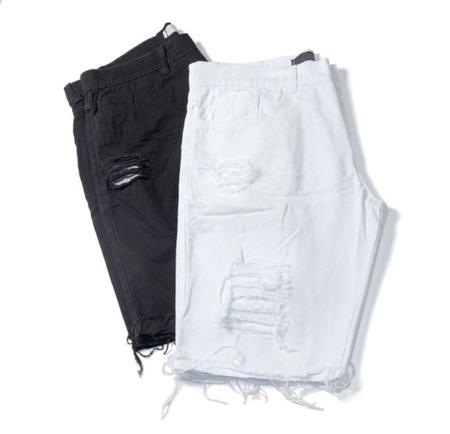 Short masculino branco rasgado 2025