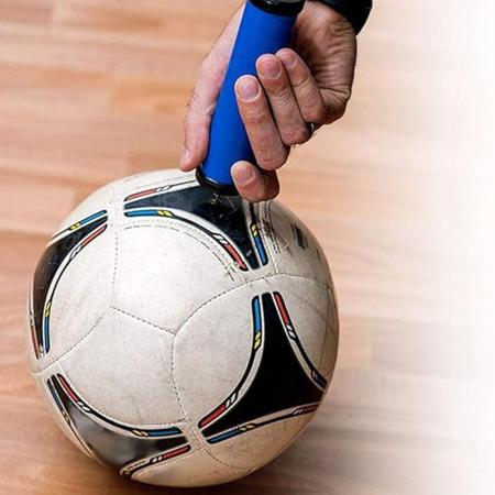 Imagem de Kit 2 Bolas De Futebol de Campo/Futsal com Bomba pra Encher