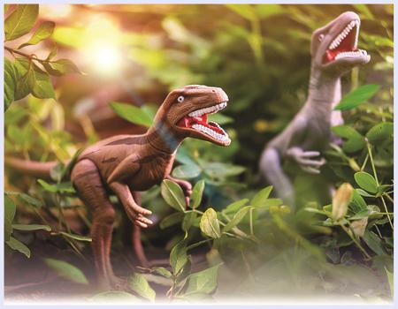 Kit 2 Dinossauros Tiranossauro Rex Velociraptor Brinquedo - Dupari