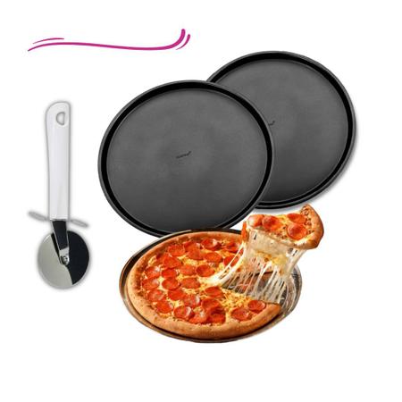 Imagem de Kit 2 Formas 32,5Cm E Cortador Fatiador De Pizza Gourmet