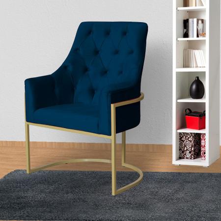 Kit 2 Poltronas Decorativa Vick Veludo Azul Marinho Base Dourada Mz Decor - Mazzero Decor Imagem de Kit 2 Poltronas Decorativa Vick Veludo Azul Marinho Base Dourada Mz Decor