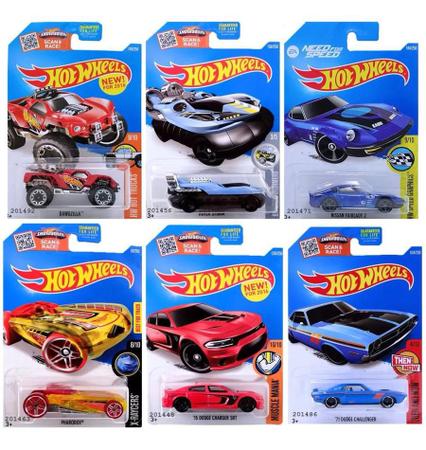 Kit 3 Carrinhos Hot Wheels Básicos Escala 1:64 Sortidos C4982 - Mattel