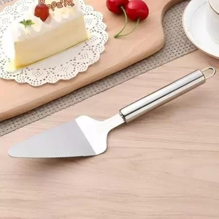 Kit 3 Espátulas Para Bolo Torta Serrilhado Colher Pá Inox - Art House Imagem de Kit 3 Espátulas Para Bolo Torta Serrilhado Colher Pá Inox