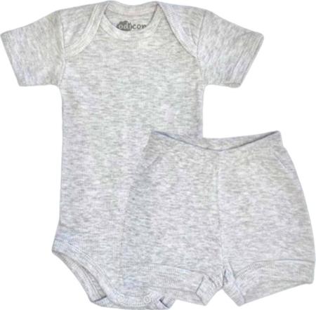Imagem de Kit 3 Peças - Conjunto Body Liso Manga Curta + Shorts em 100% Algodão. Combinação perfeita para o bebê ficar mais lindo e bem fresquinho neste calor