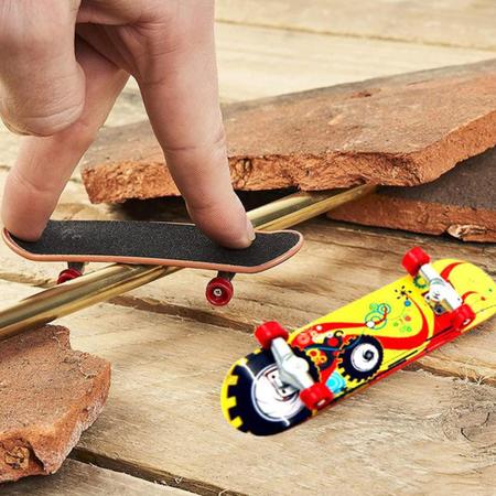 Mini skate de dedo – Fingerboards para crianças  Dedos profissionais com  acessórios, presente para crianças : : Esporte