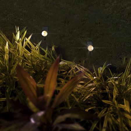 Imagem de Kit 4 Refletor Luminária Solar Spot 8W Espeto Jardim Led