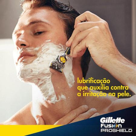 Imagem de Kit Aparelho de Barbear Gillette Fusion Proshield + Porta Aparelho Gillette