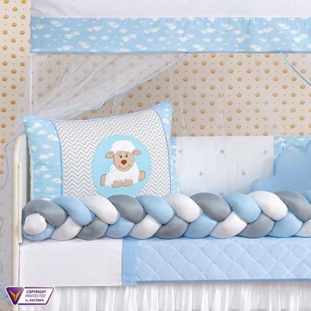 Kit Berço Trança Ovelha Menino 14 Peças Com Saia Box Azul - Beatriz Enxovais Imagem de Kit Berço Trança Ovelha Menino 14 Peças Com Saia Box Azul