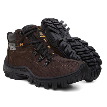 Kit com Bota Adventure + Chinelo + Carteira e Cinto