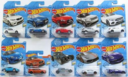 Kit Combo 10 Carrinhos Hot Wheels Veículos Básicos Mattel em Promoção na  Americanas