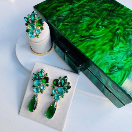 Imagem de Kit Clutch Acrílico, Colar e Anel em Verde Esmeralda - Mariane