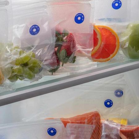 Imagem de Kit Com 20 Sacos A Vácuo Tamanho Médio E Bomba Unitária Alimentos Para Geladeira Congelador Refrigerador Vedação Embalagens Transparentes.