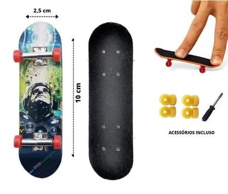 Imagem de Kit Com 4 Skate De Dedo Fingerboard Com Lixa e Acessórios