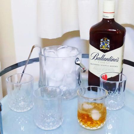 Imagem de Kit Copos Whisky Com Balde De Gelo + Pegador 6 Pçs - Estilo Barroco