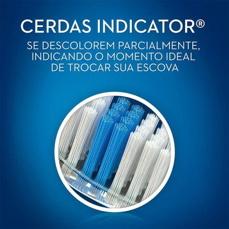 Imagem de Kit Escova Dental Oral-B Indicator Plus 40 com 4 unidades