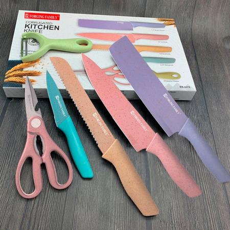 Kit Facas Inox Cutelo Descascador Tesoura Colorido - BIVENA Imagem de Kit Facas Inox Cutelo Descascador Tesoura Colorido
