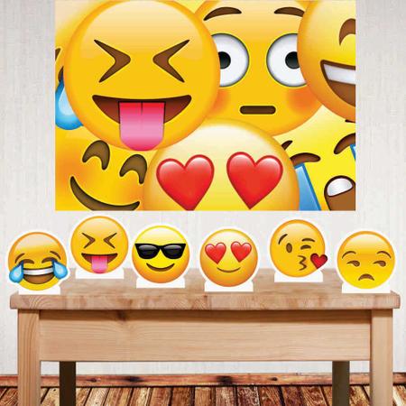 Imagem de Kit festa Emoji com painel decorativo e displays de mesa