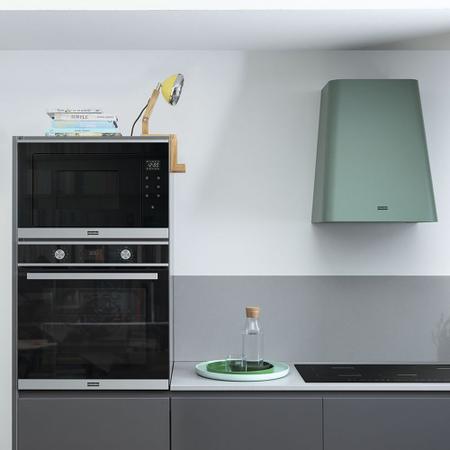 Imagem de Kit franke coifa de parede evo black 90cm, cooktop a gás 14638, forno elétrico de embutir 71l e forno microondas 220v