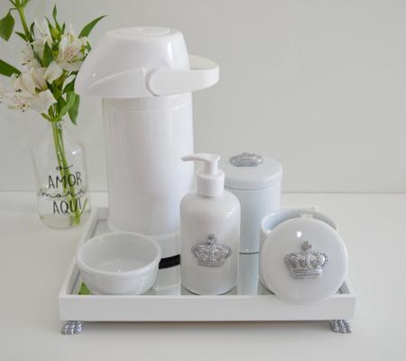 Imagem de Kit Higiene Bebe Completo K030 Prata Moderno Porcelanas Bandeja Menino Menina Térmica 500 ml Gel