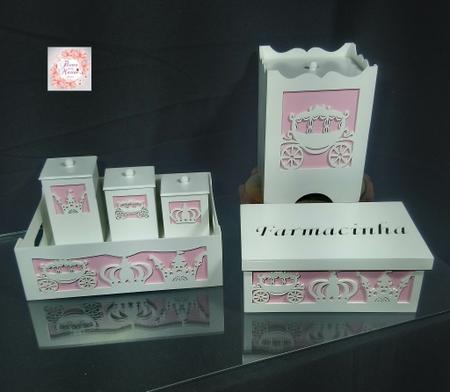 Imagem de Kit Higiene bebê mdf 8 pçs + 3 Nichos BRANCO - PRINCESA (Pronta Entrega)