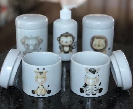 Imagem de Kit higiene bebê Safari 5 peças - potes e porta álcool - Peças Porcelana