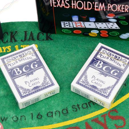 Brinquedo Jogo Texas Poker Set Lata com 200 fichas e 2 Baralhos - TEXAS  HOLD - Jogo de Poker - Magazine Luiza
