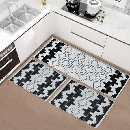 Jogo de tapetes cozinha três peças minimalista off white e preto -  AMORCHAMADOCASA