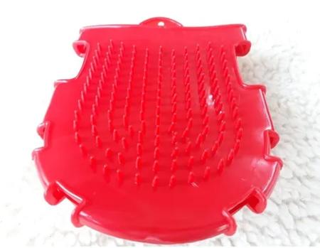 Kit Limpeza Limpa Cavalo Rodo Pente Escova Ranilha Luva Mais - Selaria Master Imagem de Kit Limpeza Limpa Cavalo Rodo Pente Escova Ranilha Luva Mais