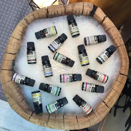 Imagem de Kit Óleos Essenciais - As melhores fragrâncias Para Difusor, Umidificador, Massagem e Aromaterapia - Alecrim, Menta e Be