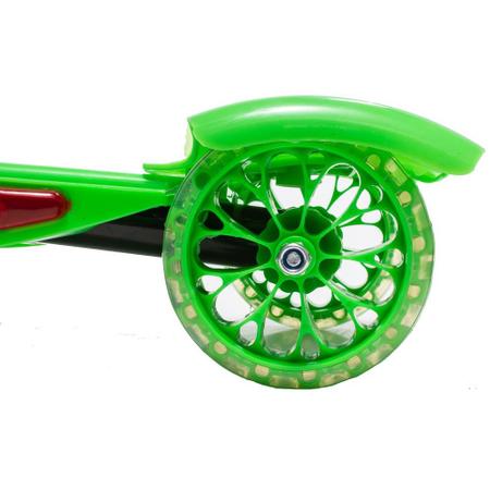 Imagem de Kit Patinete Dm Toys C/ Cestinha Dinossauro Verde + Garrafa