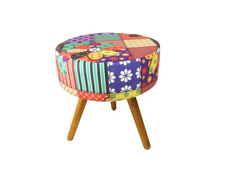 Kit Poltrona Decorativa Bia + Puff Redondo Suede Patchwork Pés Madeira Mz Decor - Mazzero Decor Imagem de Kit Poltrona Decorativa Bia + Puff Redondo Suede Patchwork Pés Madeira Mz Decor
