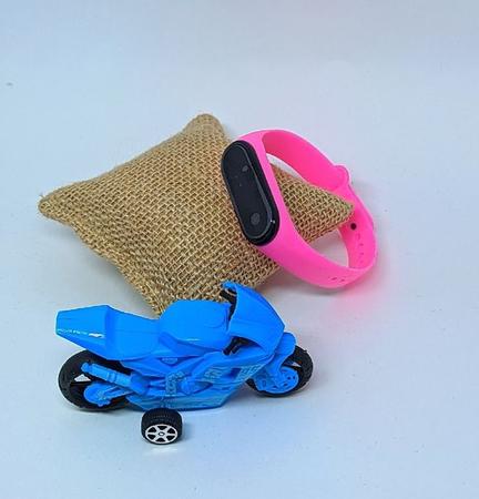 Imagem de Kit Relógio Infantil Digital Led Prova água Esportivo Bracelete Silicone para Crianças +Mini Motos Motinha Corrida