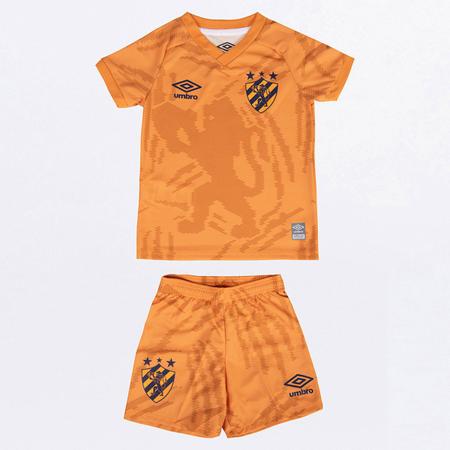 Kit de Uniforme de Futebol Infantil do Sport Club do Recife I 21 com Camisa  e Calção Umbro em Promoção