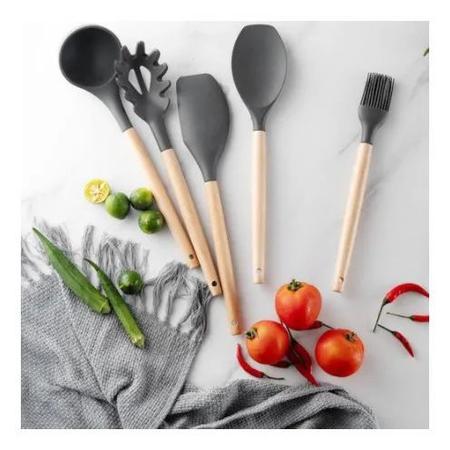 Imagem de Kit Utensílios De Cozinha Gourmet Em Silicone E Cabo Em Madeira 13 Peças Preto