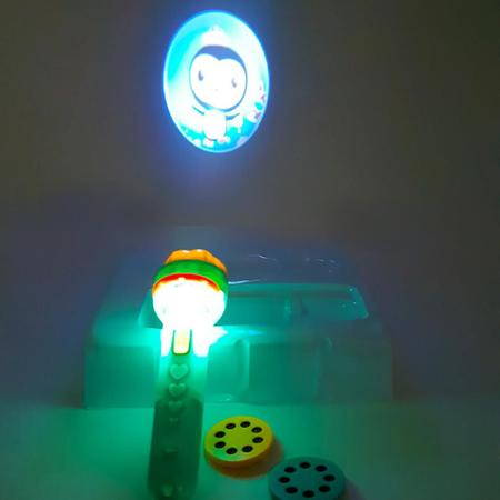 Imagem de Lanterna Infantil Projetor 2 em 1 Com 24 Imagens 