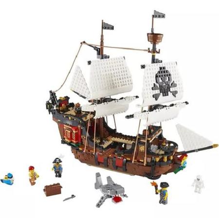 Imagem de Lego 31109 Creator 3 em 1 Navio Pirata Ilha Caveira Taverna - 1260 Peças